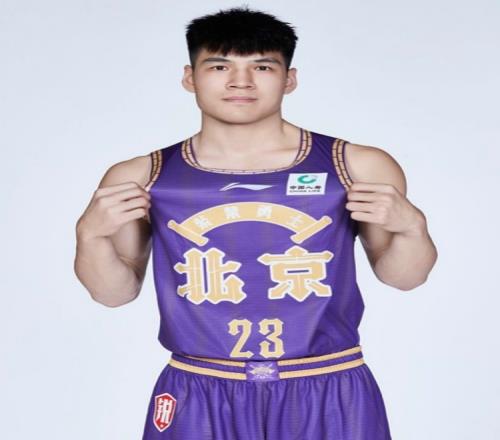 新京报:北控球迷见面会陈国豪人气高揭幕战有惊喜环节