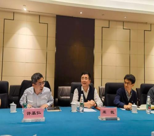 传控or防反鲁能、恒大足校建议青少年应培养传控,同不同意