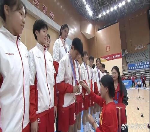 无人能挡!张子宇在学青会U16女子组决赛爆砍41分21板率队夺冠