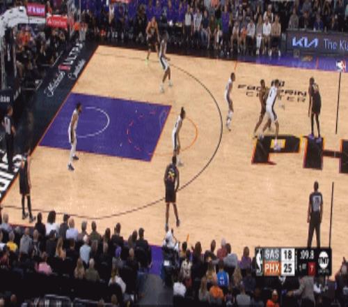 欢迎来到NBA!杜兰特压时间单打文班亚马后仰跳投丝滑打进压哨