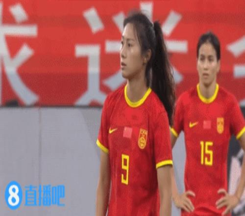 中国女足半场换人:沈梦雨替补出战换下乌日古木拉