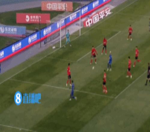 这球漂亮!武汉三镇精彩团队配合,刘奕鸣收获赛季首球