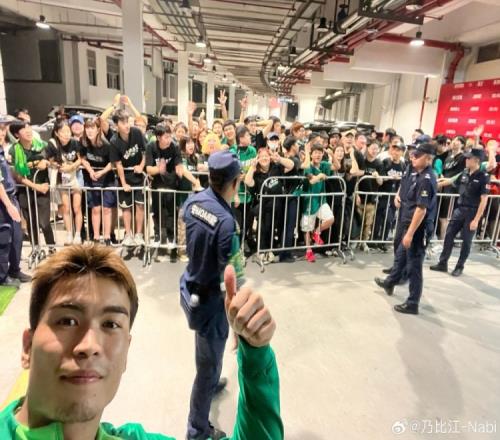 乃比江社媒发文:感谢你们一直的陪伴,下赛季见,爱你们