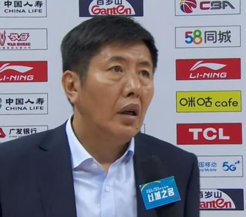 丁伟:我们的进攻在第四节出现了问题前三节的防守都做得不错