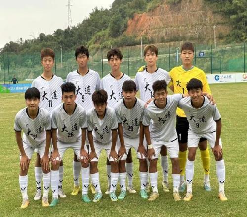 第一届学生运动会男子足球U18组半决赛:大连队03负于济南队