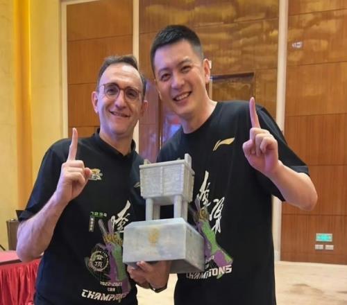 把辽宁队带的这么稳,他到底是何方神圣