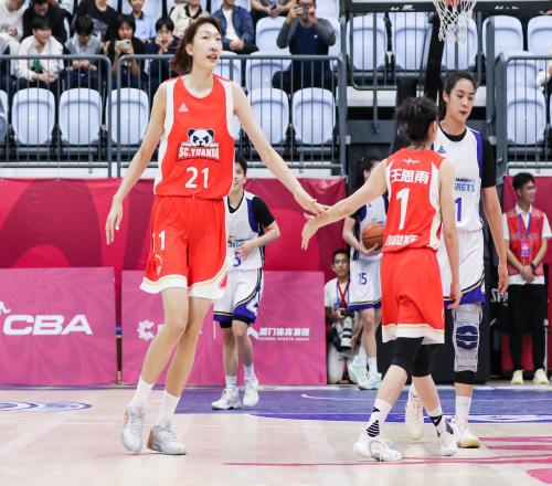 厦门女篮不敌卫冕冠军四川女篮唐子婷单节轰17分&全场30分创新高