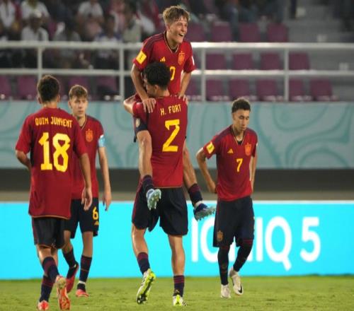 U17世界杯小组赛结束，巴萨9人全部以头名出线！