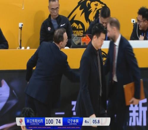 强强对话!广厦主场大胜破辽宁不败金身终结后者11连胜