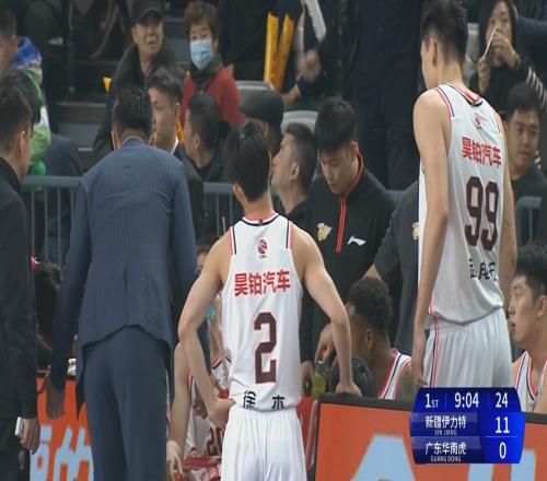 广东开局被新疆打出110攻击波暂停后换上重回CBA的威姆斯