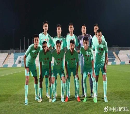 中国男足02阿曼，扬科维奇认为球员体能下降，给了对手太多空间