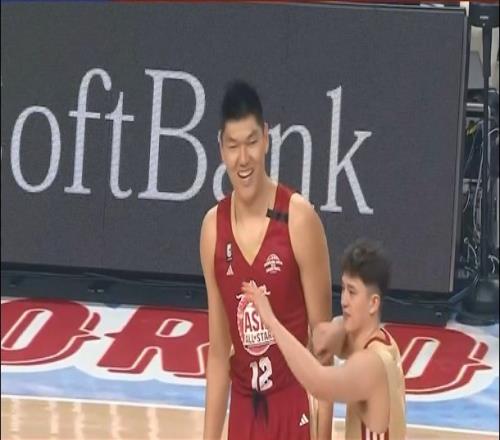 B联赛全明星星锐赛集锦:八村弟弟4分5板李圣哲8分4板1助