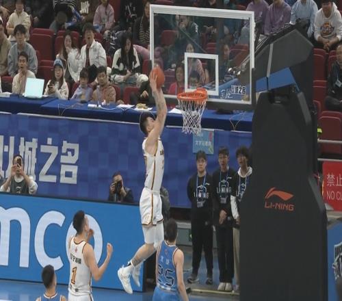 崩了!北京第四节前9投0中张镇麟空接辽宁轰出192攻击波