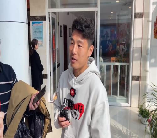 做教练武磊表示不排除未来做教练的可能,不会离开足球