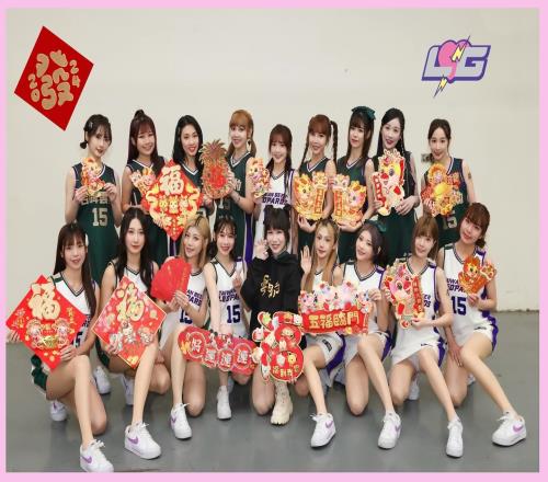 身穿考辛斯球衣送新春祝福!云豹啦啦队员们的拜年美图请查收
