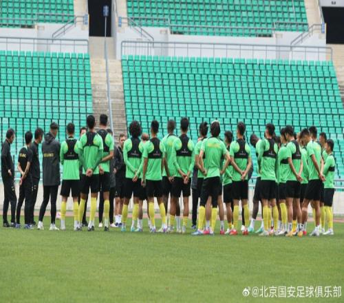 阳光给训练加点温度,新赛季的脚步越来越近了