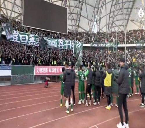 足球报:4000多远征球迷让国安反客为主,343阵型还有待磨合