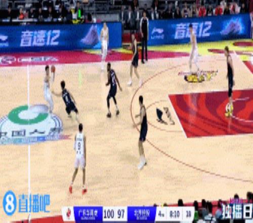 太准了!孟子凯连中两记三分目前已经5中5