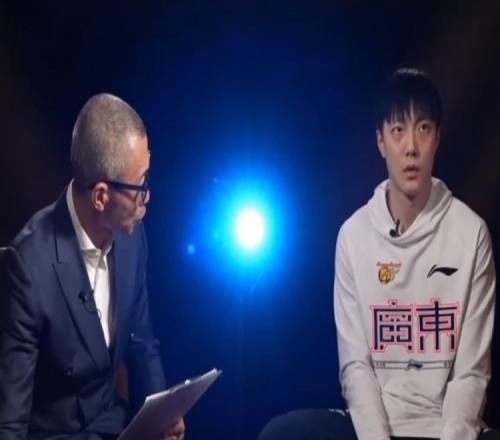 胡明轩：我们男篮后卫在硬解能力&分享球&运控技术全方位落后世界