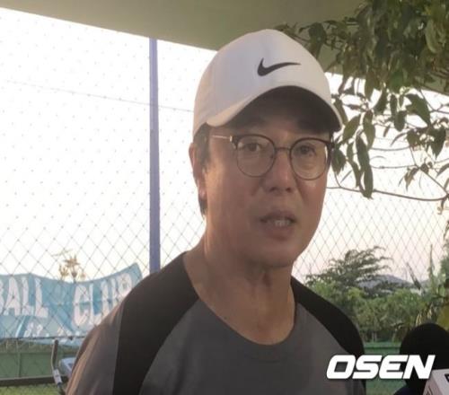 黄善洪:韩国队是代表韩国和亚洲的球队,孙兴慜越受欢迎责任越重