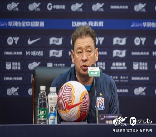 斯卢茨基:马莱莱能否出战有待今日训练后医疗团队给出具体意见