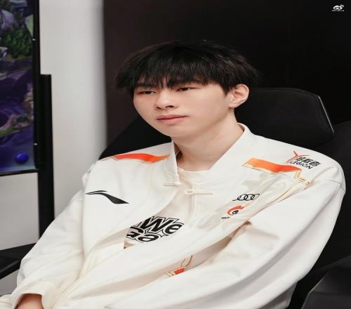 WBG分享今日交手JDG赛前返图:只管向前,再向前