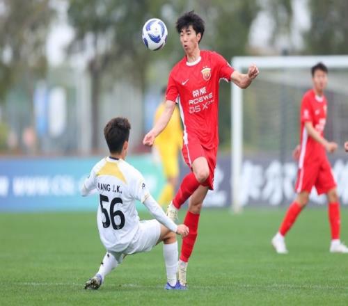 刘柏杨、李新翔破门,上海海港B队2比0深圳青年人