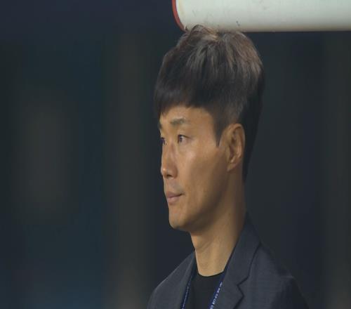 首个下课主帅河南2平2负进4丢8,南基一“先进打法”能奏效吗