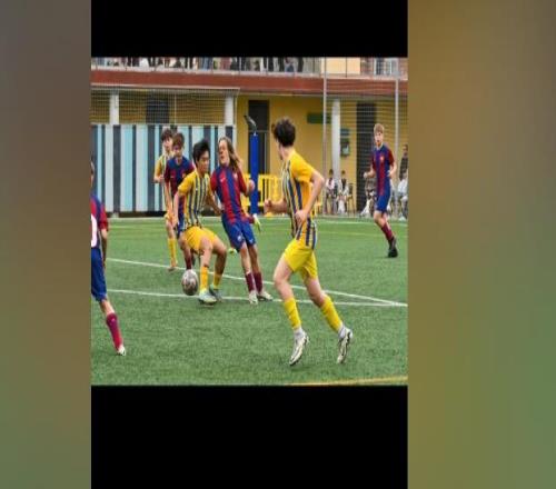 张林峒首发出战巴塞罗那U14A队,董路:这种比赛,价值连城