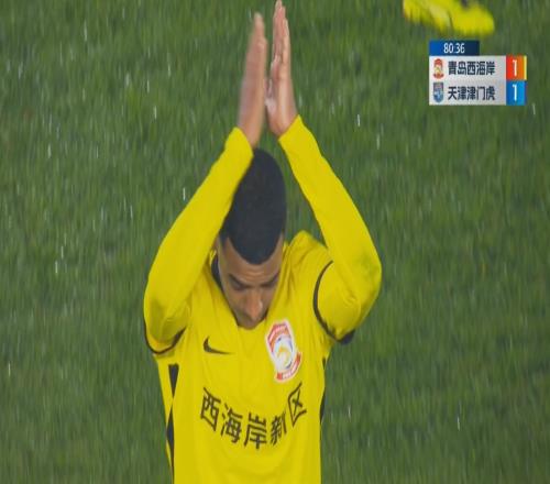 进球功臣被换下!阿兰80分钟谭凯元替换下场