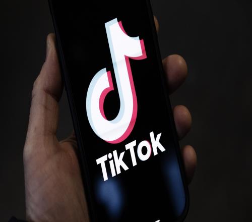 消息称TikTok正开发AI虚拟网红帮助商家创作广告并实现带货