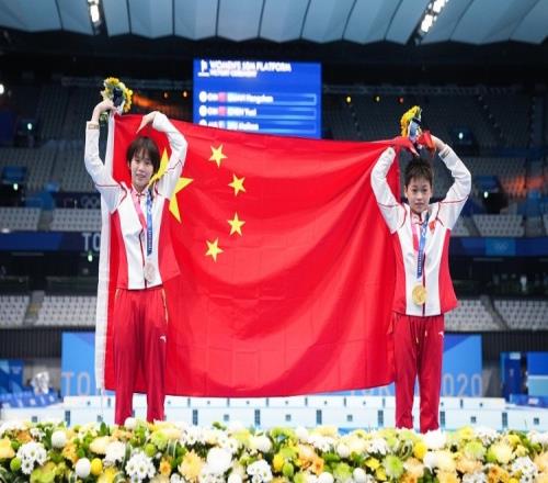 西安跳水世界杯总决赛女子双人10米台：陈芋汐全红婵轻松摘金