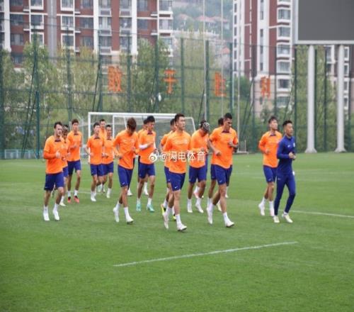好消息！鲁媒：王大雷、郑铮、刘彬彬参加赛前训练
