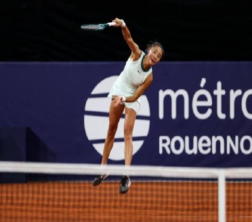 WTA250鲁昂站14决赛，4号种子袁悦02不敌斯蒂文斯，止步八强