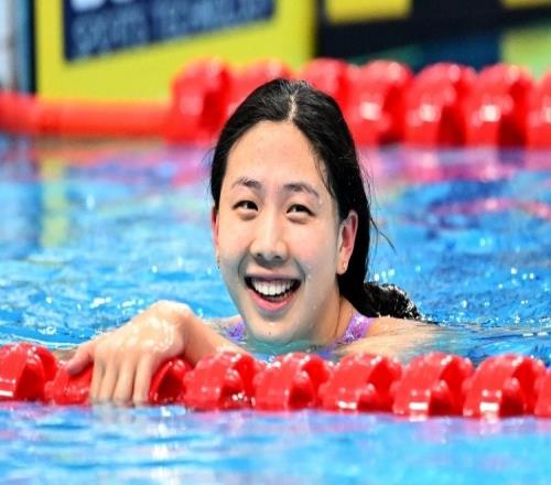 太厉害了！唐钱婷1分04秒68打破女子蛙泳100米亚洲纪录