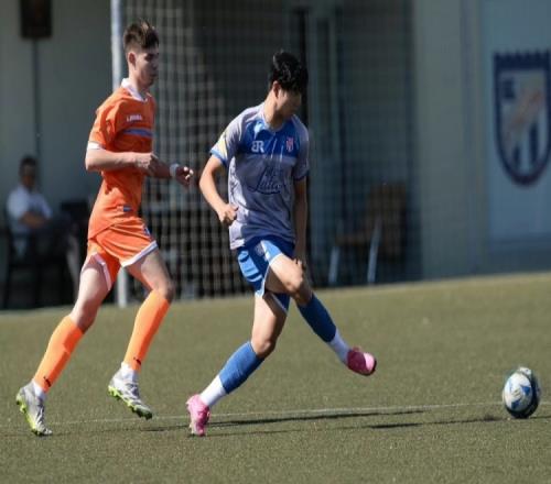 布罗达拉茨U19队21力克Mladost中国球员龙俊源首发出场