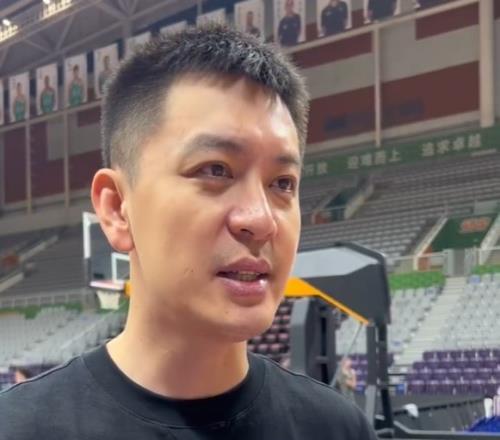 杨鸣：我们是一支年龄偏大的队伍广东的冲击力对我们是巨大考验