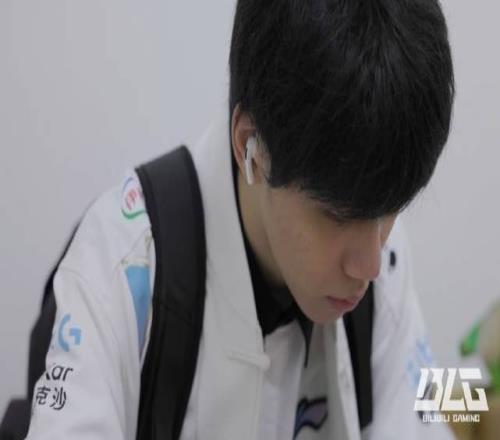 BLG发布赛前花絮:BLG!雄起!加油!