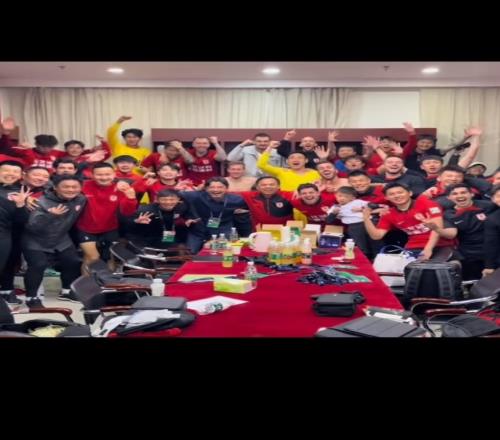 谭龙社媒庆祝击败国安:太不容易了,艰难的胜利