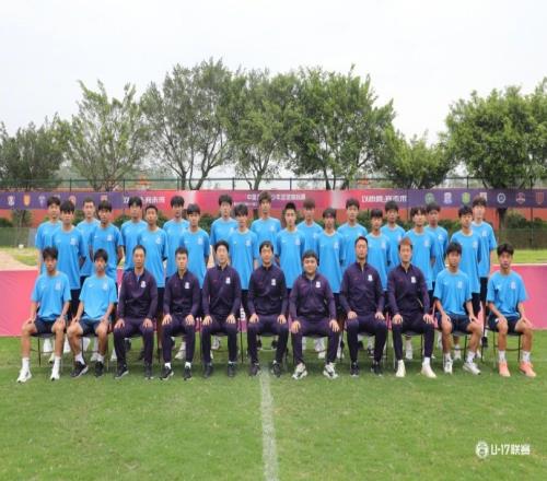 上海申花U17队5战3胜2平积11分，晋级U17锦标赛决赛阶段比赛