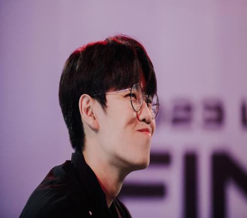 Oner:我也不知道盲僧冠军皮好不好看,但大家一定要买