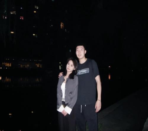 长长久久!俞泽辰女友李芯蕊社媒晒两人甜蜜合照