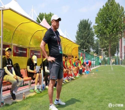 足协青少年足球锦标赛第二轮:海港U17队00申花U17队