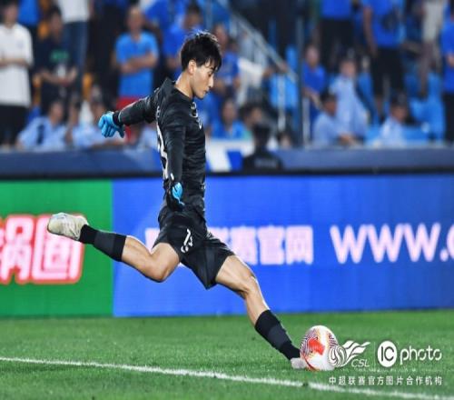 对话彭鹏:为家乡球队守门,是一种激励更是责任