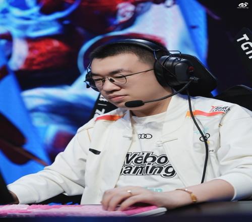 直接老头杯见吧Xiaohu两局486,Rookie二连MVP狂杀11119