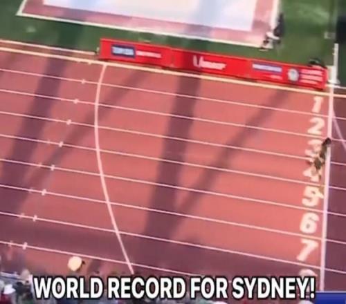 一骑绝尘!麦克劳林第五次打破女子400米栏世界纪录