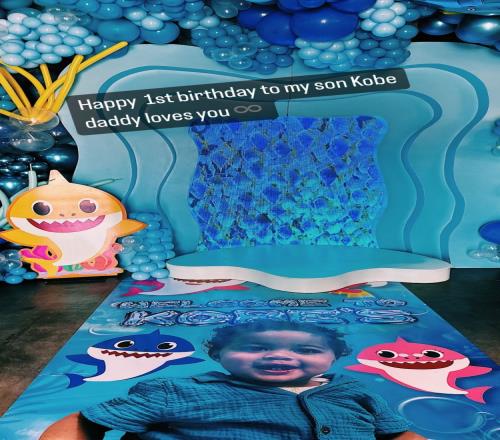 致敬蜗壳伍德晒照：祝我儿Kobe一周岁生快老爹永远爱你！