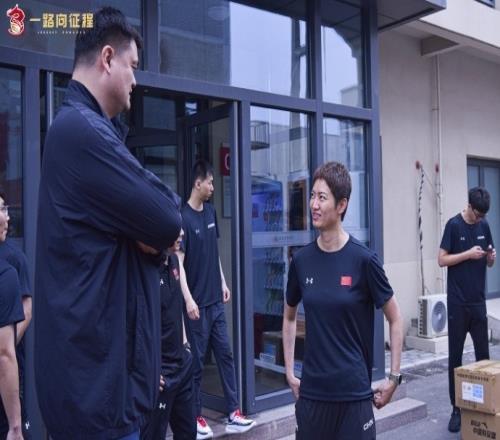 三人篮球国家队启程!姚明:不要低估任何对手想要赢得比赛的决心
