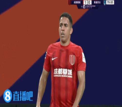 锁定胜局!罗慕洛后场精准长传,费利佩单刀轻巧挑射破门