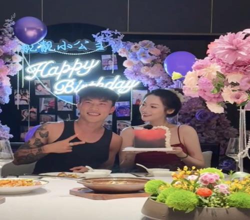 谢文能百忙中为妻子准备生日宴,妻子发文:我上辈子拯救了银河系
